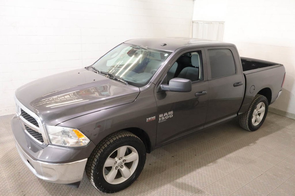 2023 Ram 1500 Classic SLT + 4X4 + CREW CAB + V8 HEMI 5.7L in Terrebonne, Quebec - 3 - w1024h768px
