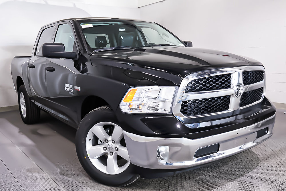 2024 Ram 1500 Classic TRADESMAN in Terrebonne, Quebec - 1 - w1024h768px