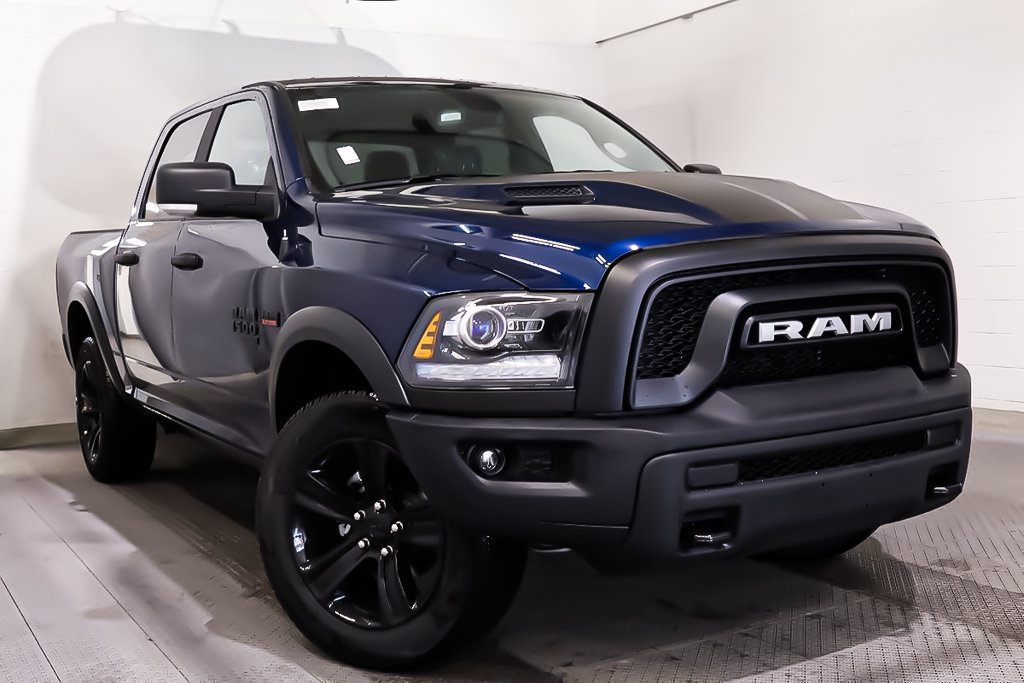 2024 Ram 1500 Classic WARLOCK in Terrebonne, Quebec - 1 - w1024h768px