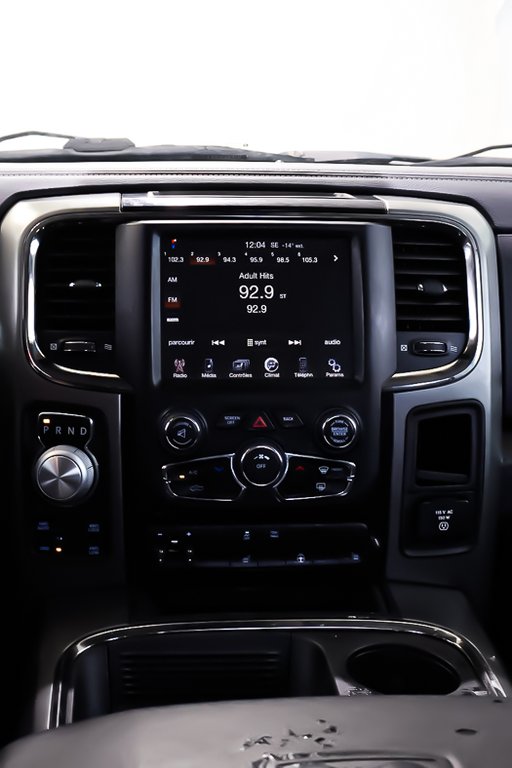 Ram 1500 SPORT + 4X4 + CREW CAB + V8 HEMI 5.7L 2015 à Terrebonne, Québec - 19 - w1024h768px