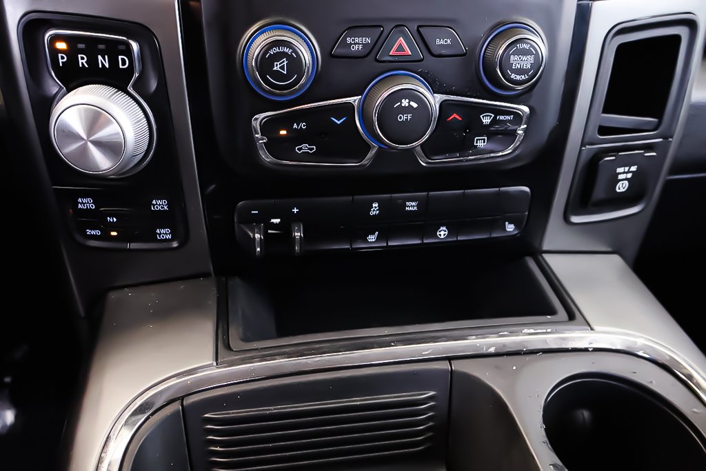 Ram 1500 SPORT + 4X4 + CREW CAB + V8 HEMI 5.7L 2015 à Terrebonne, Québec - 21 - w1024h768px
