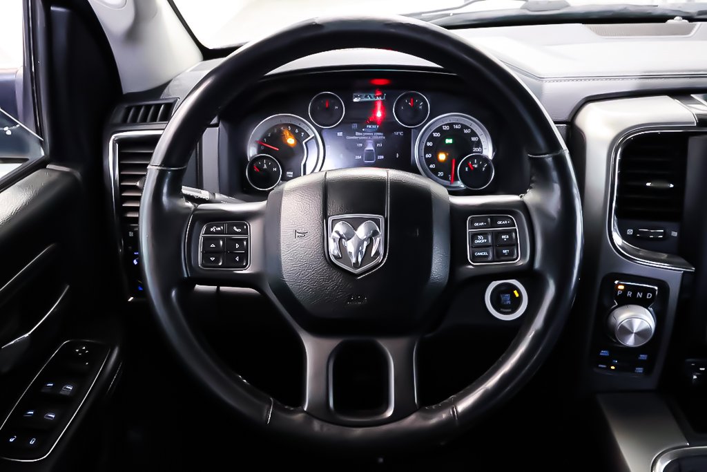 Ram 1500 SPORT + 4X4 + CREW CAB + V8 HEMI 5.7L 2015 à Terrebonne, Québec - 14 - w1024h768px