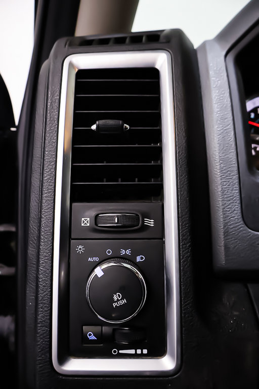 2016 Ram 1500 SLT OUTDOORSMAN + 4X4 + QUAD CAB + V6 3.6L in Terrebonne, Quebec - 22 - w1024h768px