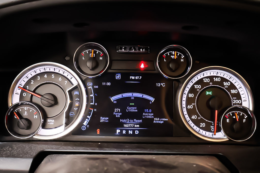 2016 Ram 1500 SLT OUTDOORSMAN + 4X4 + QUAD CAB + V6 3.6L in Terrebonne, Quebec - 17 - w1024h768px