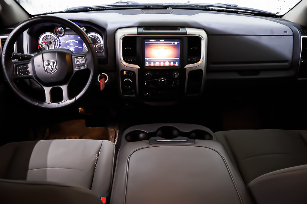 2016 Ram 1500 SLT OUTDOORSMAN + 4X4 + QUAD CAB + V6 3.6L in Terrebonne, Quebec - 11 - w1024h768px