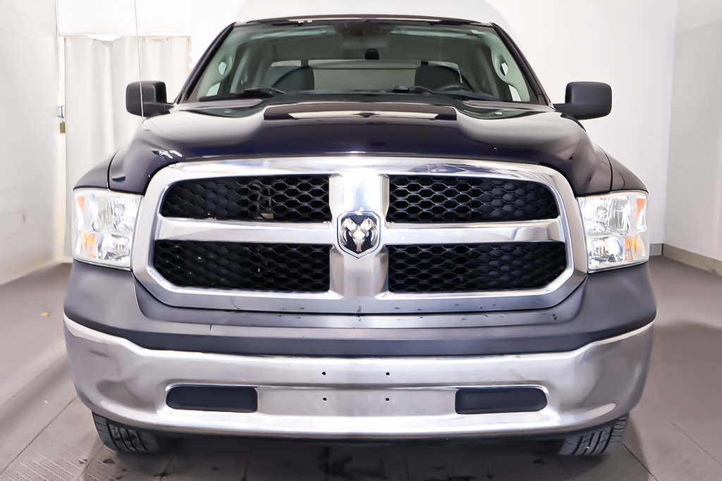 2017 Ram 1500 SXT + 4X4 + QUAD CAB + V8 + BOITE DE SIX PIEDS in Terrebonne, Quebec - 2 - w1024h768px