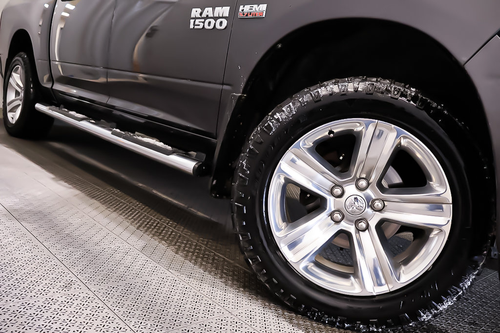 Ram 1500 SPORT + 4X4 + V8 + CREW CAB + ENS REMORQUAGE 2017 à Terrebonne, Québec - 9 - w1024h768px