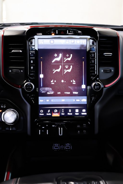 2017 Ram 1500 TRADESMAN + 4X4 CREW CAB + V8 HEMI 5.7L in Terrebonne, Quebec - 22 - w1024h768px