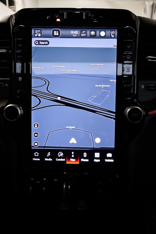 2017 Ram 1500 TRADESMAN + 4X4 CREW CAB + V8 HEMI 5.7L in Terrebonne, Quebec - 25 - w1024h768px