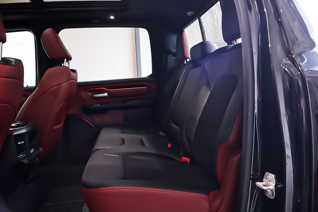 2017 Ram 1500 TRADESMAN + 4X4 CREW CAB + V8 HEMI 5.7L in Terrebonne, Quebec - 28 - w1024h768px