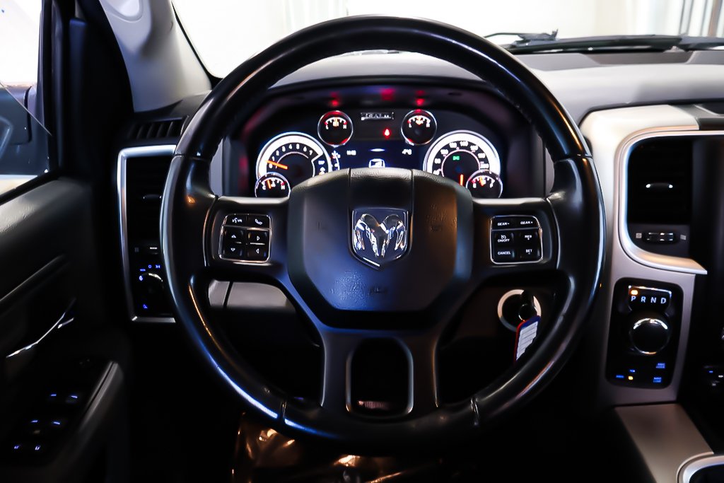 Ram 1500 OUTDOORSMAN + 4X4 + QUAD CAB + V8 HEMI 5.7L 2017 à Terrebonne, Québec - 14 - w1024h768px