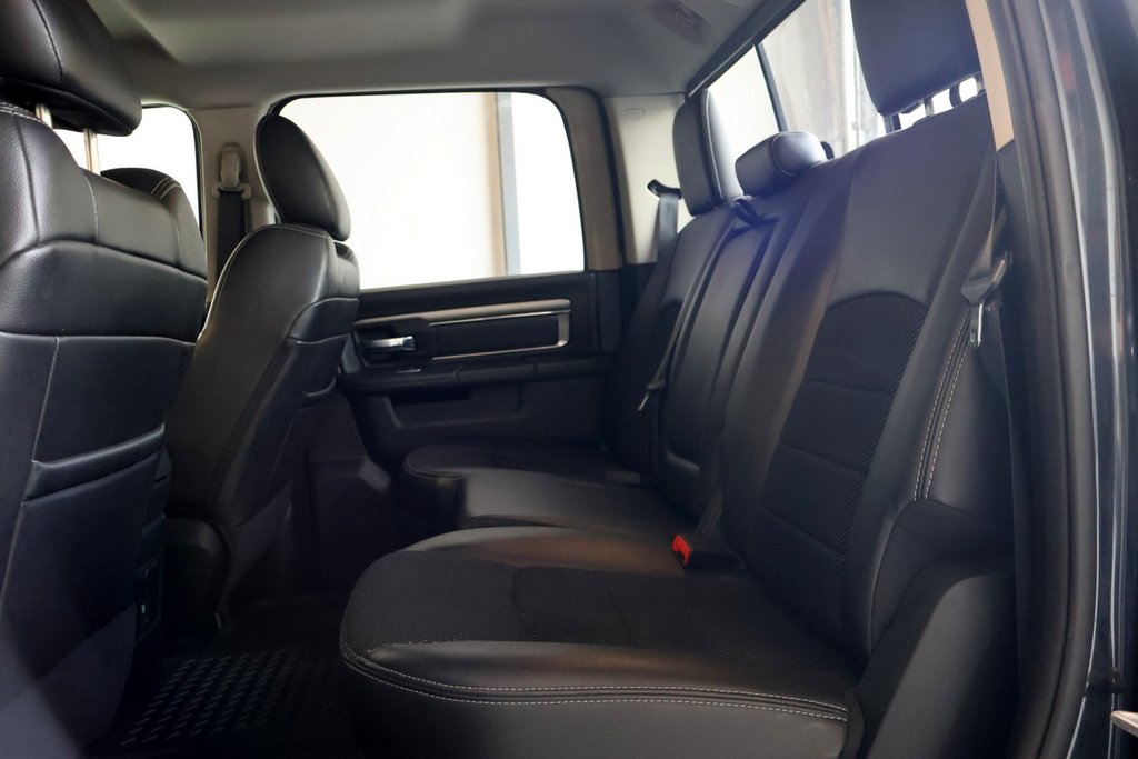 Ram 1500 SPORT + 4X4 + CREW CAB + V8 HEMI 5.7L 2017 à Terrebonne, Québec - 26 - w1024h768px