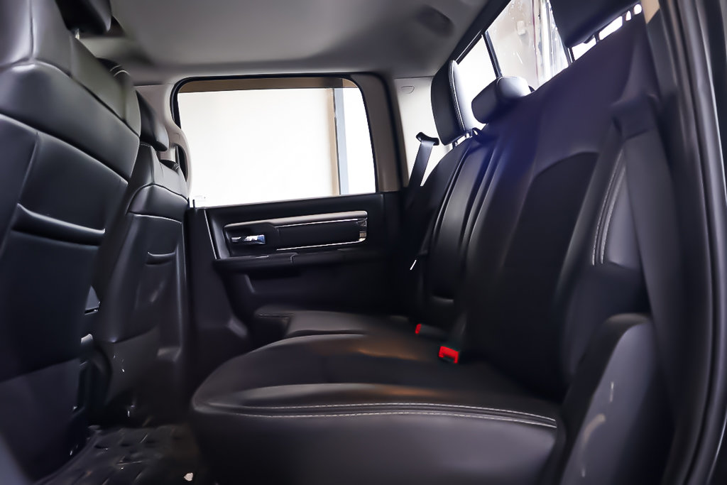 2018 Ram 1500 SPORT + 4X4 + CREW CAB + BOITE 6'4'' in Terrebonne, Quebec - 25 - w1024h768px