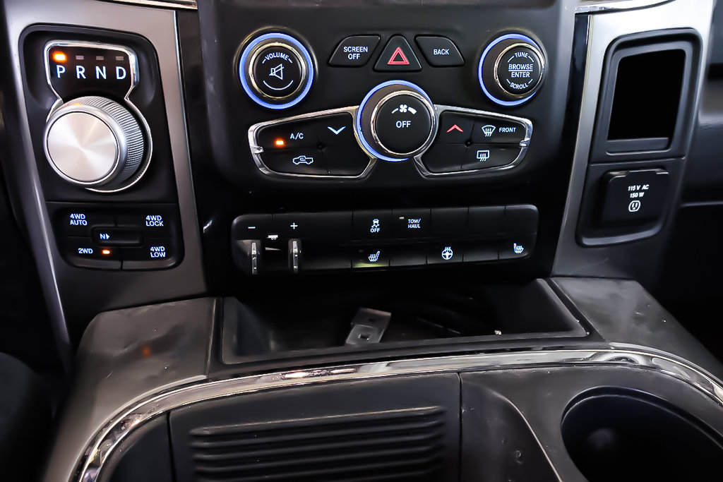 2018 Ram 1500 SPORT + 4X4 + CREW CAB + BOITE 6'4'' in Terrebonne, Quebec - 21 - w1024h768px