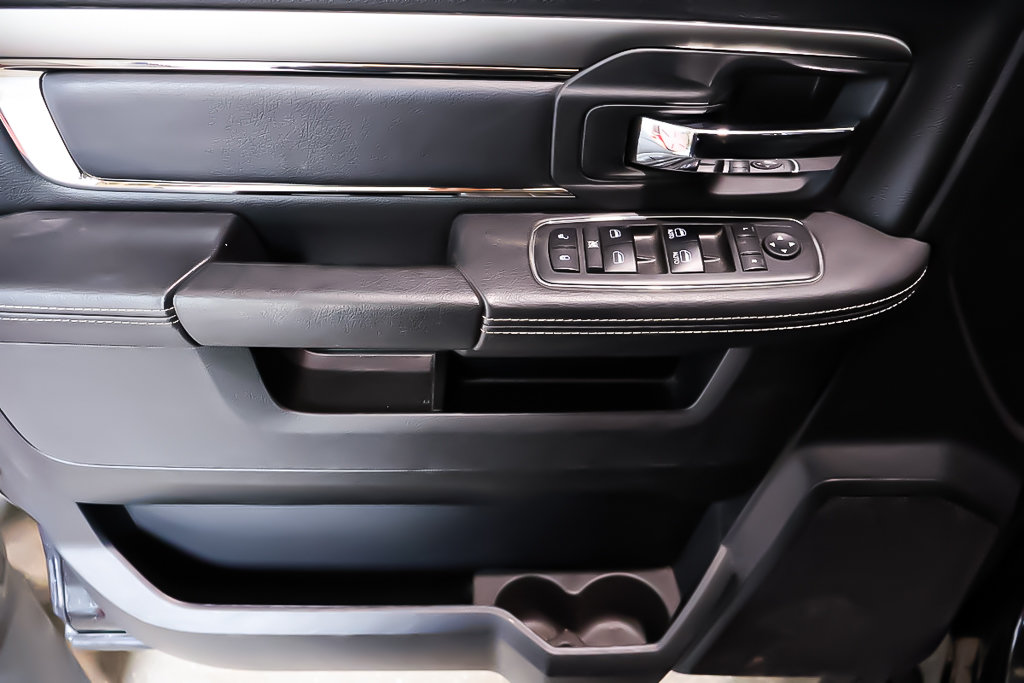 Ram 1500 SPORT + 4X4 + CREW CAB + V6 DIESEL 2018 à Terrebonne, Québec - 26 - w1024h768px