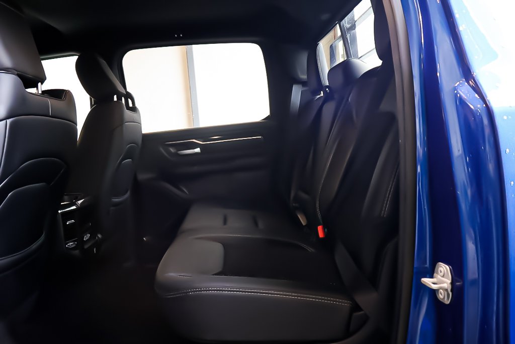 2019 Ram 1500 SPORT + 4X4 + CREW CAB + V8 HEMI 5.7L in Terrebonne, Quebec - 21 - w1024h768px