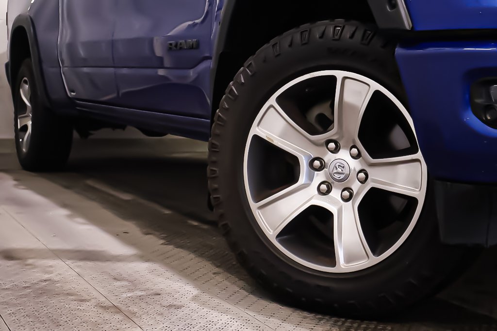 2019 Ram 1500 SPORT + 4X4 + CREW CAB + V8 HEMI 5.7L in Terrebonne, Quebec - 7 - w1024h768px