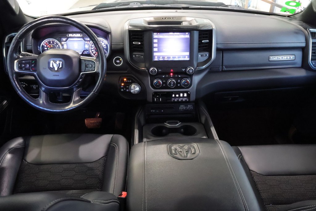2019 Ram 1500 SPORT + 4X4 + CREW CAB + V8 5.7L + BOITE 6' 4'' in Terrebonne, Quebec - 13 - w1024h768px