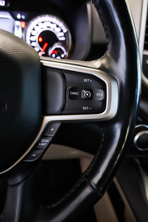 Ram 1500 BIG HORN + 4X4 + CREW CAB + V8 5.7L + BOITE 6'4 2019 à Terrebonne, Québec - 17 - w1024h768px