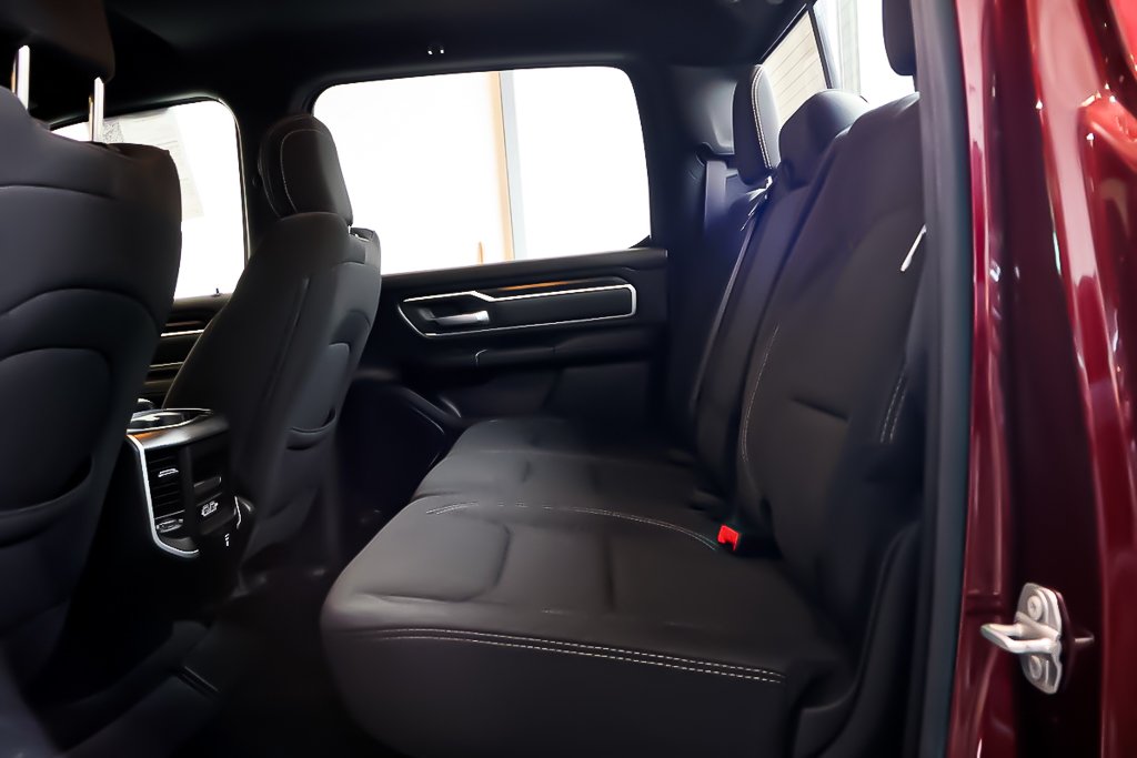 2020 Ram 1500 BIG HORN CREW CAB + 4X4 + V6 3.6L in Terrebonne, Quebec - 29 - w1024h768px