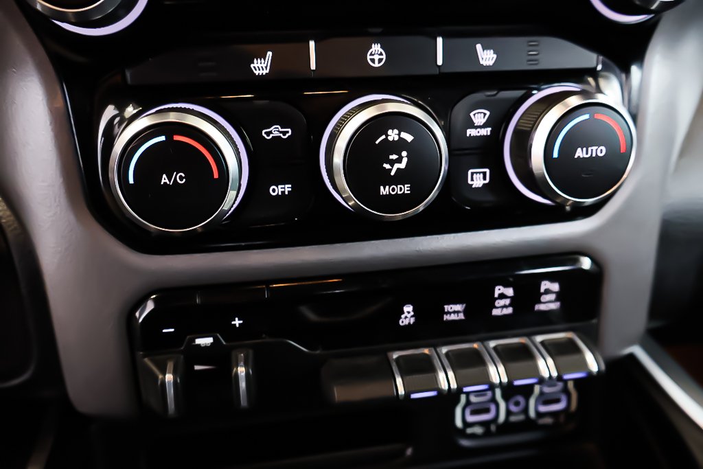 2020 Ram 1500 BIG HORN CREW CAB + 4X4 + V6 3.6L in Terrebonne, Quebec - 25 - w1024h768px