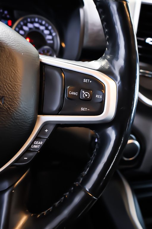 2020 Ram 1500 BIG HORN CREW CAB + 4X4 + V6 3.6L in Terrebonne, Quebec - 17 - w1024h768px