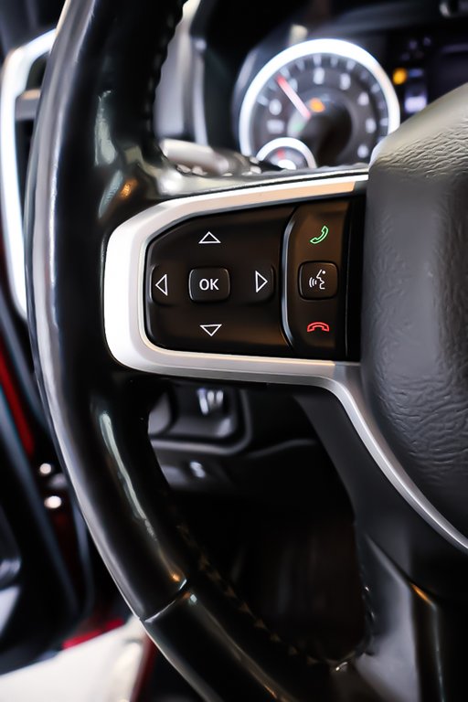 2020 Ram 1500 BIG HORN CREW CAB + 4X4 + V6 3.6L in Terrebonne, Quebec - 15 - w1024h768px