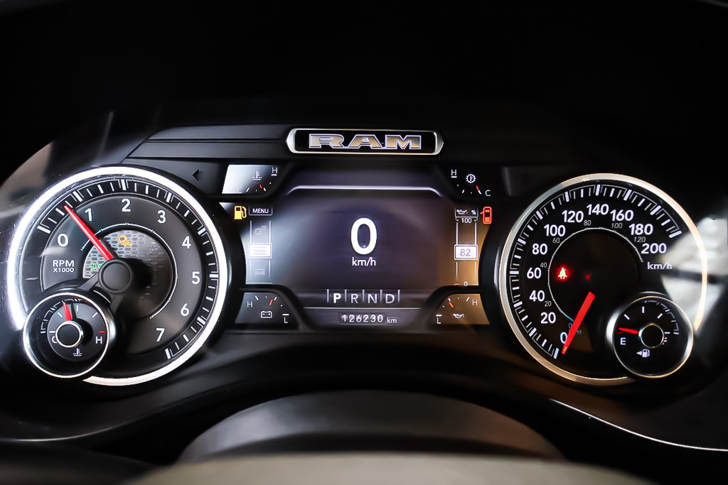 2020 Ram 1500 BIG HORN CREW CAB + 4X4 + V6 3.6L in Terrebonne, Quebec - 18 - w1024h768px