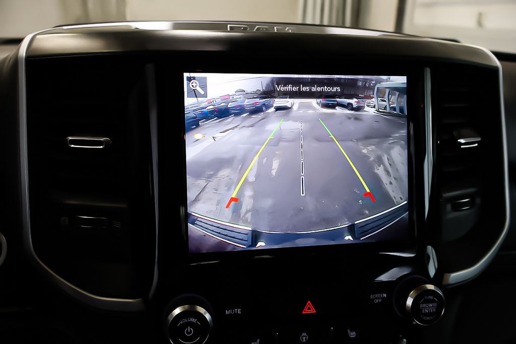 2020 Ram 1500 BIG HORN CREW CAB + 4X4 + V6 3.6L in Terrebonne, Quebec - 22 - w1024h768px