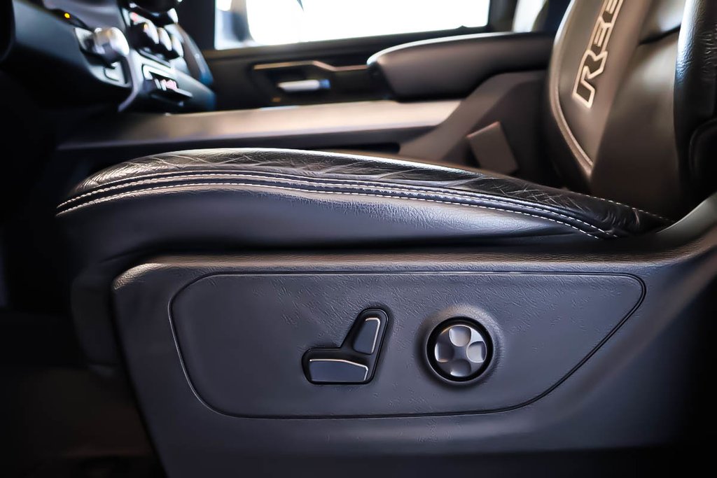 2020 Ram 1500 REBEL + 4X4 + QUAD CAB + ALLURE NOIRE + V8 HEMI in Terrebonne, Quebec - 11 - w1024h768px