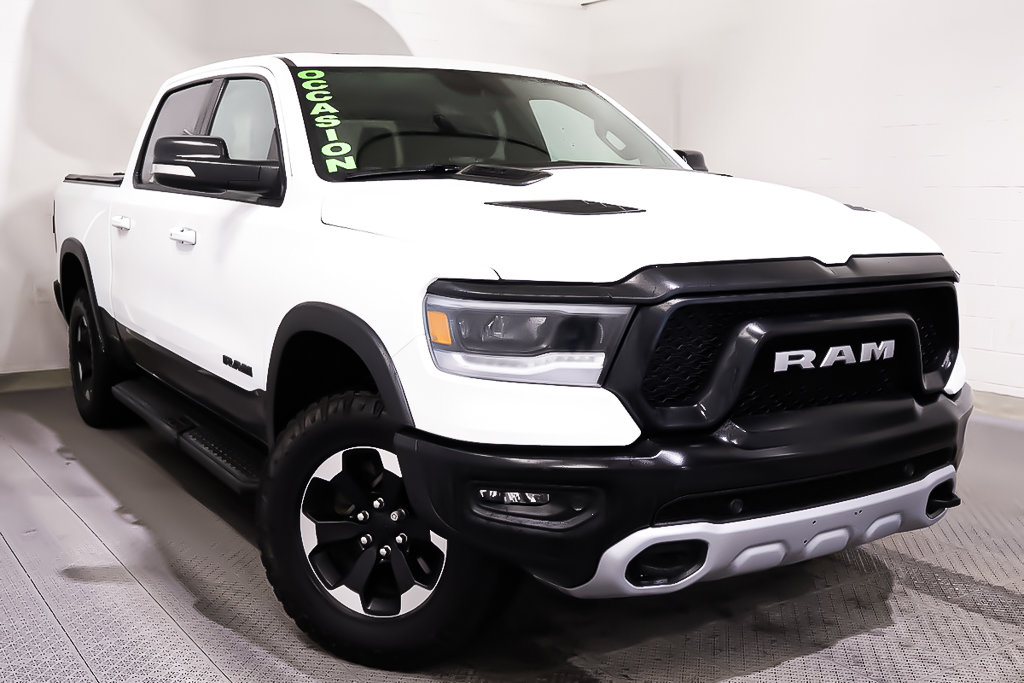 Ram 1500 REBEL NIV 2 + 4X4 + CREW + V8 + TOIT OUVRANT PANO 2022 à Terrebonne, Québec - 1 - w1024h768px