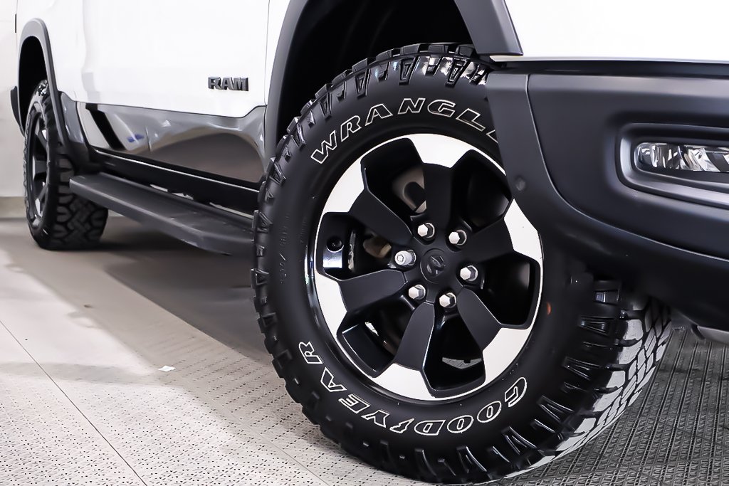 Ram 1500 REBEL + 4X4 +V8 HEMI 5.7L + CREW CAB + 2022 à Terrebonne, Québec - 9 - w1024h768px