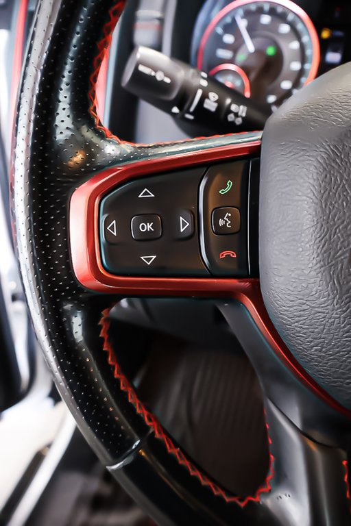 2022 Ram 1500 REBEL + CREW CAB + 4X4 + V8 HEMI 5.7L in Terrebonne, Quebec - 15 - w1024h768px