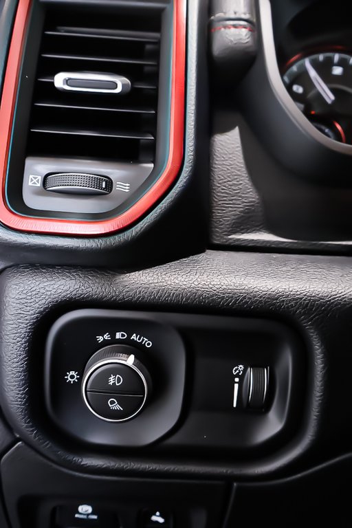 2022 Ram 1500 REBEL + CREW CAB + 4X4 + V8 HEMI 5.7L in Terrebonne, Quebec - 26 - w1024h768px
