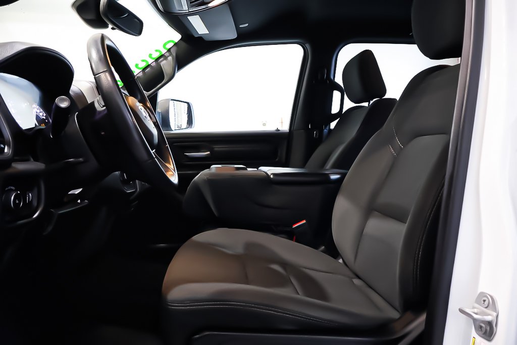 2022 Ram 1500 TRADESMAN + CREW CAB + 4X4 + v6 3.6l in Terrebonne, Quebec - 10 - w1024h768px