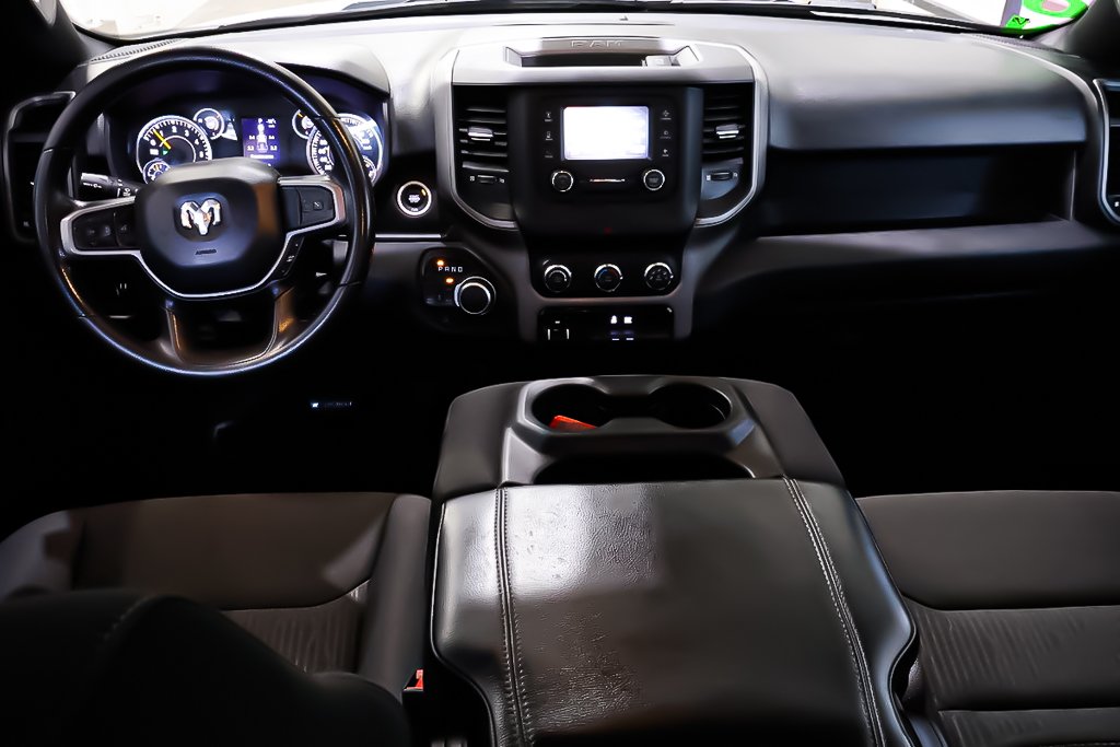 2022 Ram 1500 TRADESMAN + CREW CAB + 4X4 + v6 3.6l in Terrebonne, Quebec - 13 - w1024h768px