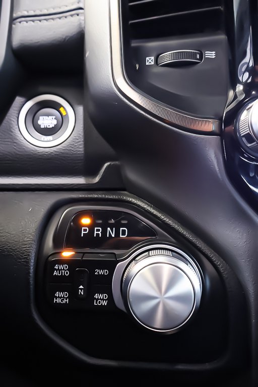 2022 Ram 1500 SPORT + 4X4 CREW CAB + V8 HEMI 5.7L in Terrebonne, Quebec - 19 - w1024h768px