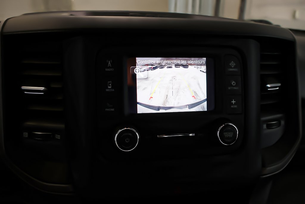 2022 Ram 1500 TRADESMAN + 4X4 CREW CAB + V6 3.6L in Terrebonne, Quebec - 22 - w1024h768px