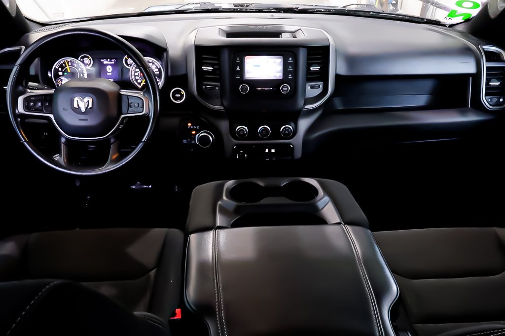2022 Ram 1500 TRADESMAN + 4X4 CREW CAB + V6 3.6L in Terrebonne, Quebec - 13 - w1024h768px