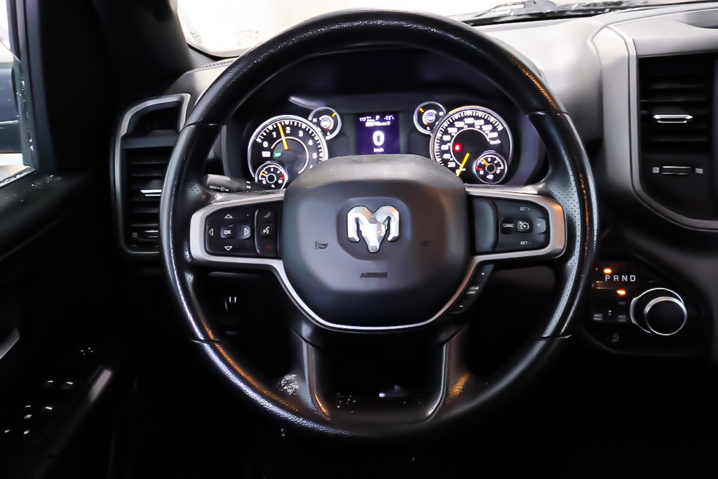2022 Ram 1500 TRADESMAN + 4X4 CREW CAB + V6 3.6L in Terrebonne, Quebec - 14 - w1024h768px