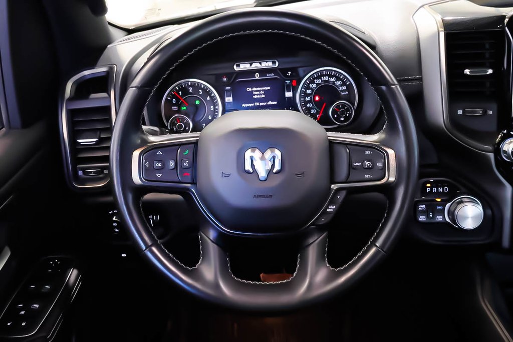2022 Ram 1500 SPORT + 4X4 + CREW CAB + NIGHT EDITION + V8 HEMI in Terrebonne, Quebec - 15 - w1024h768px