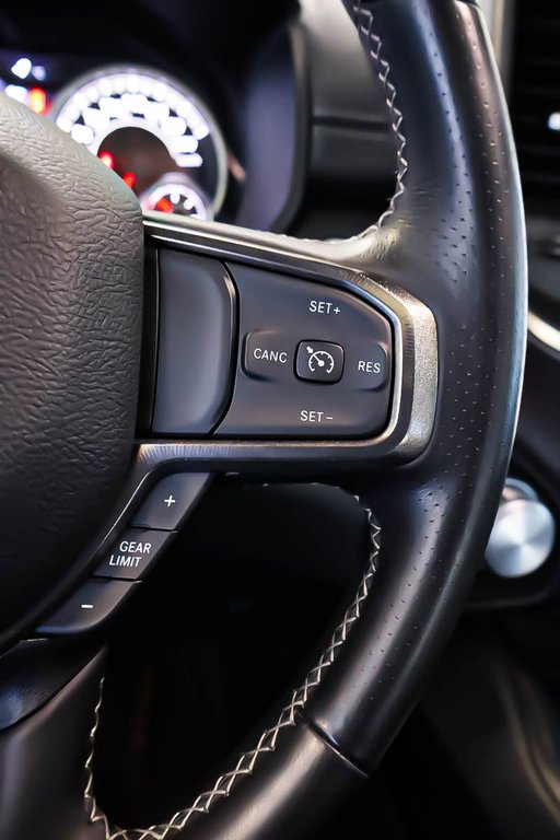 2022 Ram 1500 SPORT + 4X4 + CREW CAB + NIGHT EDITION + V8 HEMI in Terrebonne, Quebec - 18 - w1024h768px