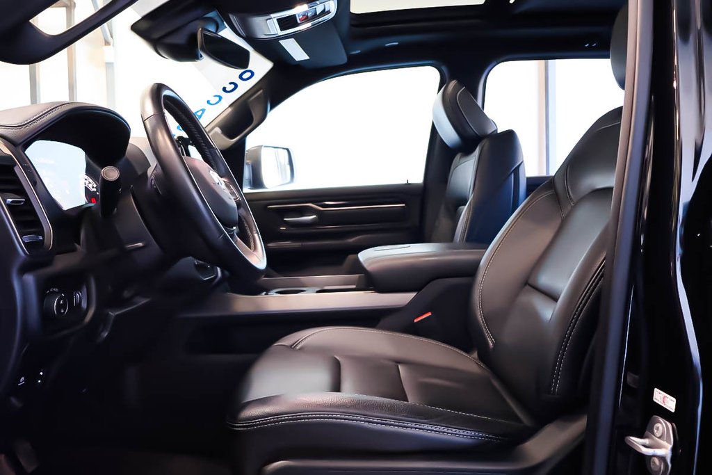 2022 Ram 1500 SPORT + 4X4 + CREW CAB + NIGHT EDITION + V8 HEMI in Terrebonne, Quebec - 10 - w1024h768px