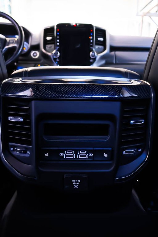 Ram 1500 SPORT + 4X4 + CREW CAB + NIGHT EDITION + V8 HEMI 2022 à Terrebonne, Québec - 29 - w1024h768px