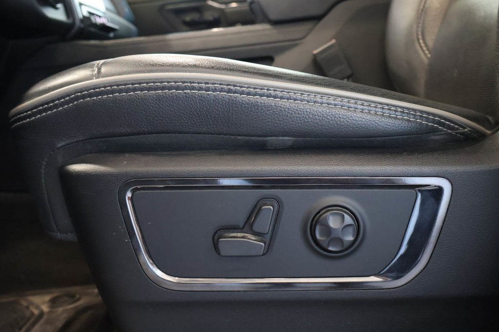 Ram 1500 LIMITED + 4X4 + CREW CAB + V8 HEMI 5.7L + CUIR 2022 à Terrebonne, Québec - 11 - w1024h768px