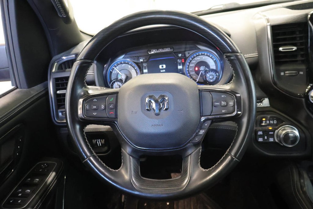 Ram 1500 LIMITED + 4X4 + CREW CAB + V8 HEMI 5.7L + CUIR 2022 à Terrebonne, Québec - 14 - w1024h768px