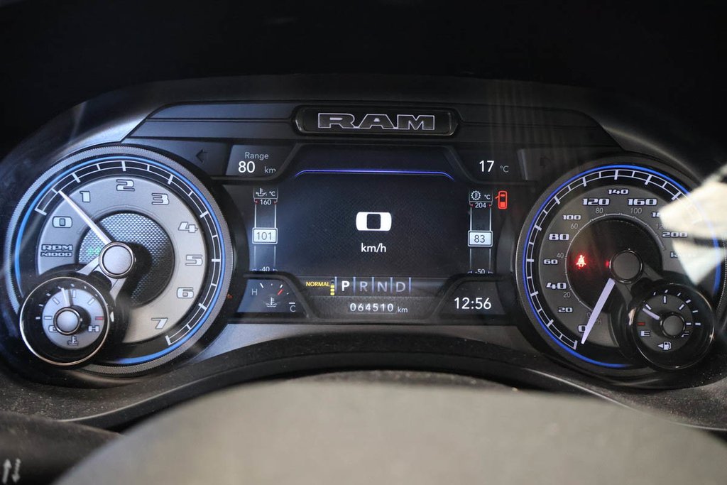 Ram 1500 LIMITED + 4X4 + CREW CAB + V8 HEMI 5.7L + CUIR 2022 à Terrebonne, Québec - 18 - w1024h768px