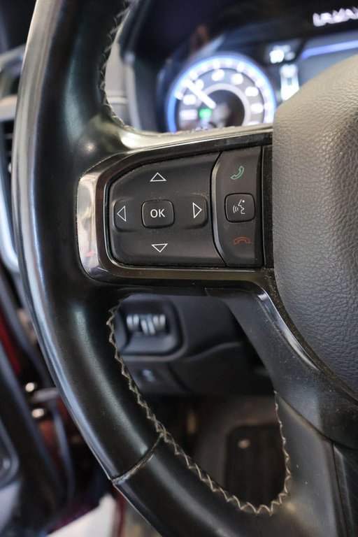Ram 1500 LIMITED + 4X4 + CREW CAB + V8 HEMI 5.7L + CUIR 2022 à Terrebonne, Québec - 15 - w1024h768px