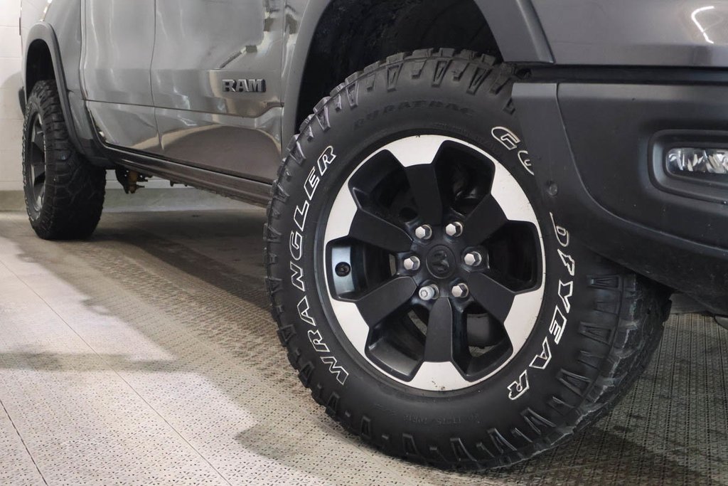 2022 Ram 1500 REBEL + 4X4 + CREW CAB + ECODIESEL in Terrebonne, Quebec - 9 - w1024h768px