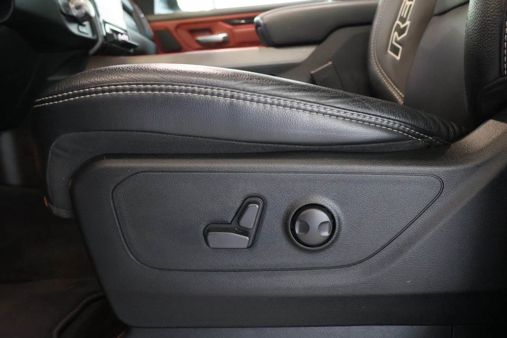 2022 Ram 1500 REBEL + 4X4 + CREW CAB + ECODIESEL in Terrebonne, Quebec - 13 - w1024h768px